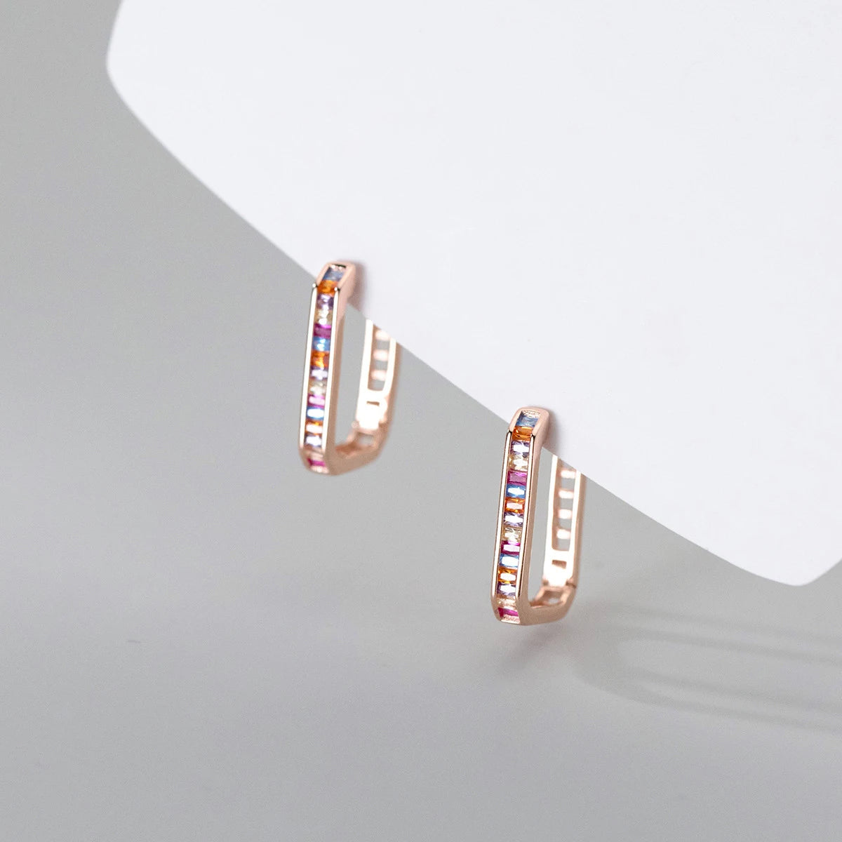 Pendientes de aro Modian de plata de ley 925 con circonitas de colores arcoíris, rectangulares, modernos, para mujer, para fiesta, boda, joyería fina.
