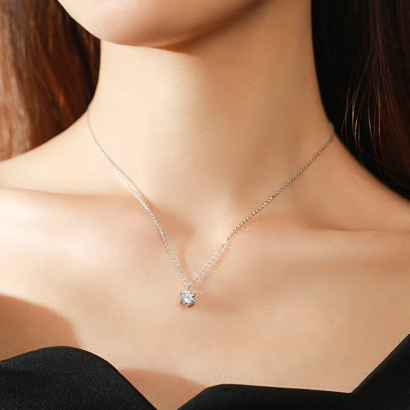 Collar Modian de plata de ley 925 con colgante de circonitas redondas brillantes de 1 quilate y diez corazones, joyería clásica de boda para mujeres.