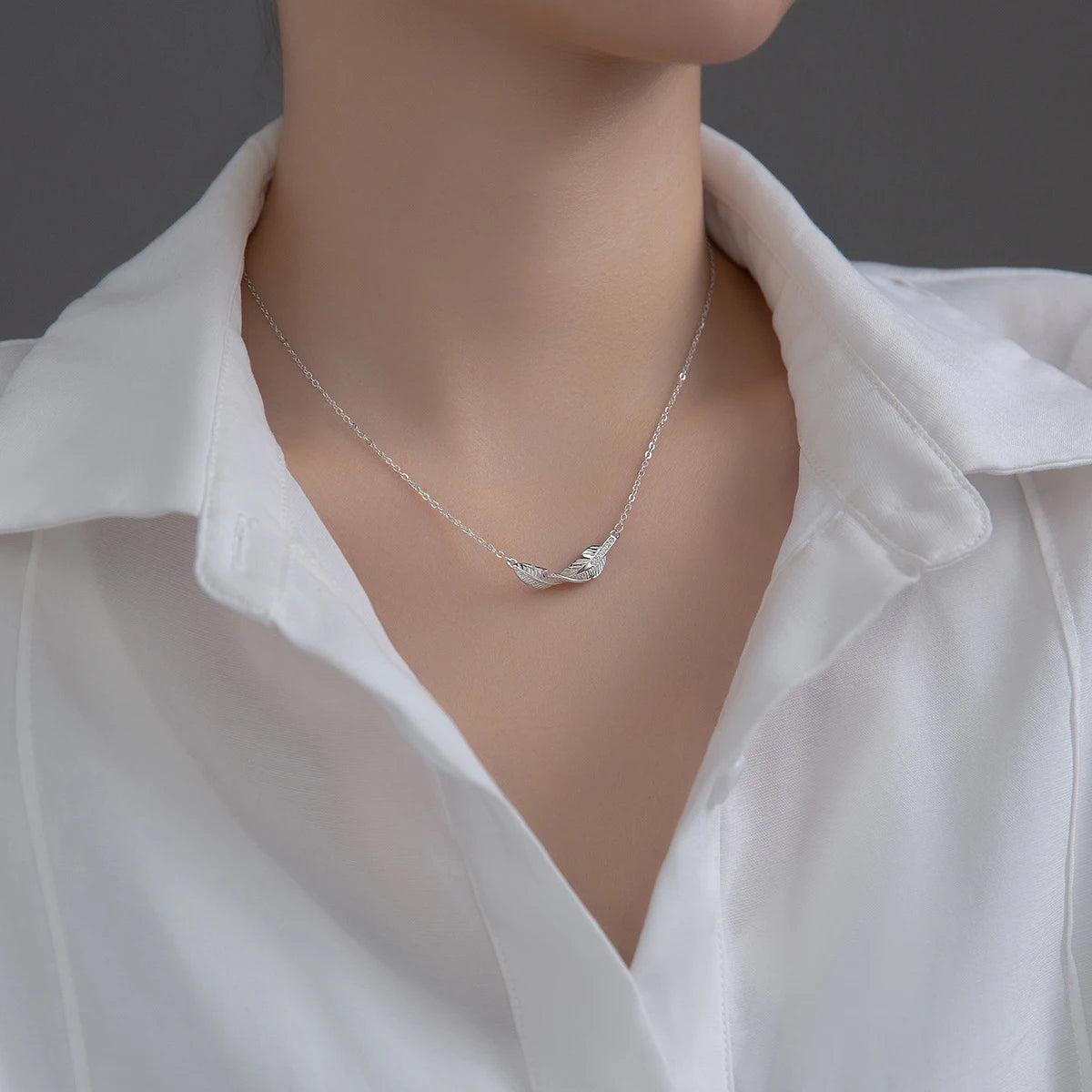 Collar con colgante geométrico de hoja de la suerte chapado en platino de Modian, cadena de eslabones de moda para mujer, ideal para el Día de San Valentín.
