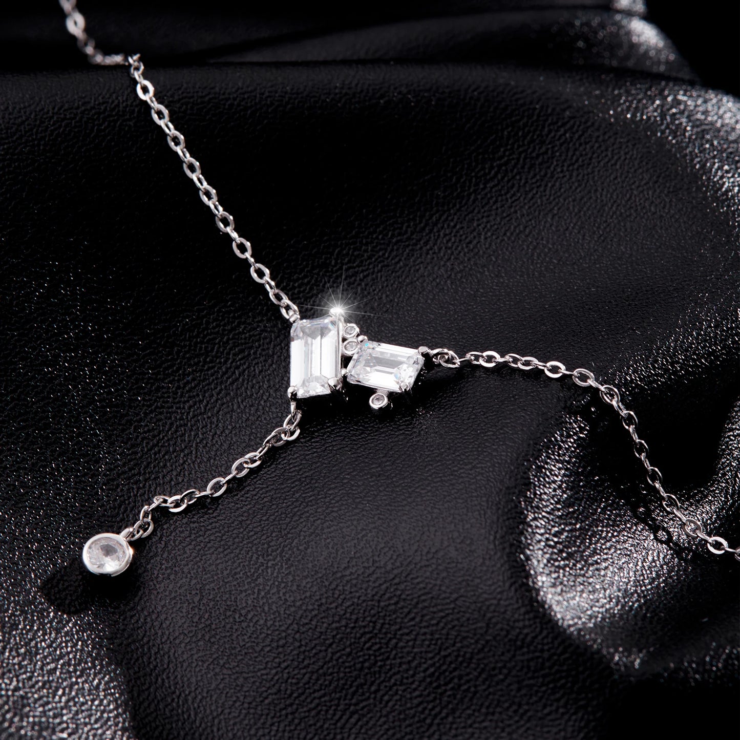 Collar con colgante en forma de Y de cadena de eslabones rectangulares de circonita cúbica transparente de MODIAN en plata de ley 925 para mujer, joyería fina