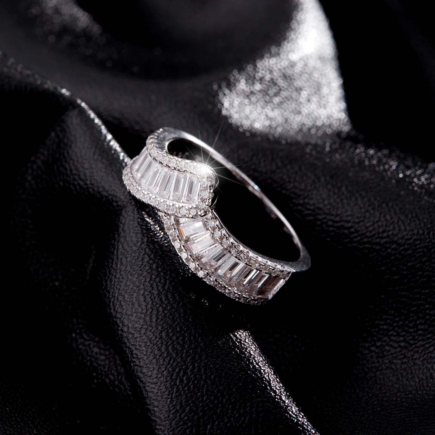 Anillo de eternidad MODIAN de plata de ley 925 con engaste de flecha brillante y circonita cúbica para mujer, joyería de compromiso y boda.