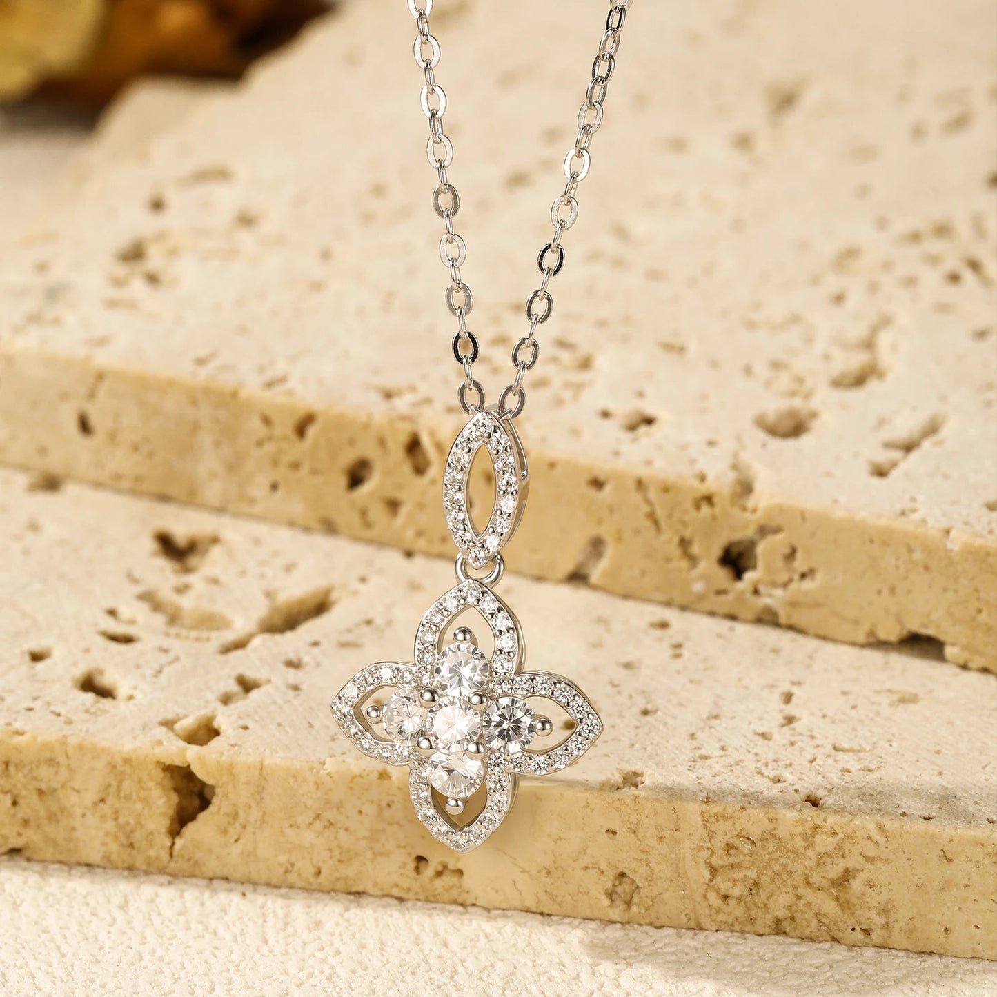 Collar de cadena con eslabones de trébol de cuatro hojas y circonita cúbica brillante de MODIAN, colgante elegante de flor de plata de ley 925 para mujer, joyería