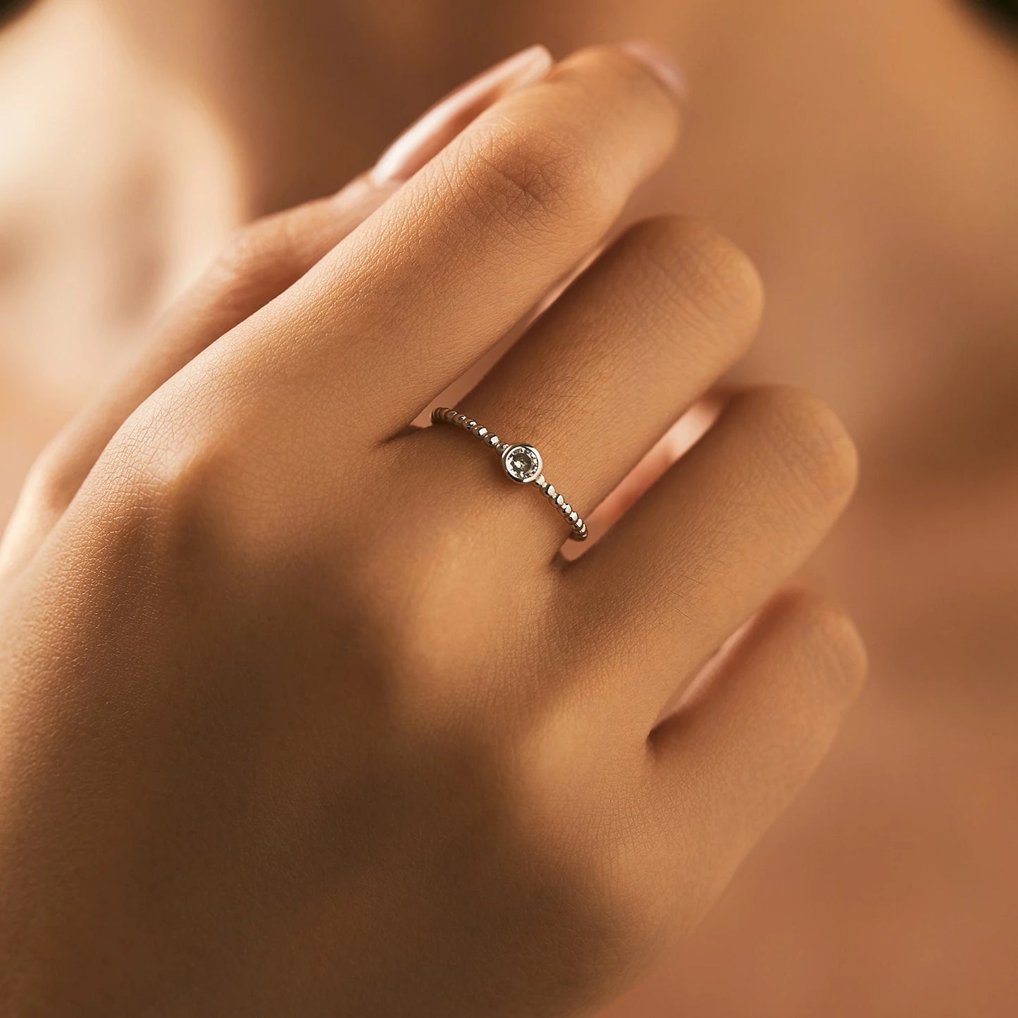 Anillo de moissanita con engaste de bisel de MODIAN, cuentas de plata de ley 925, anillos de dedo apilables de moda para mujer, joyería de diamantes de laboratorio