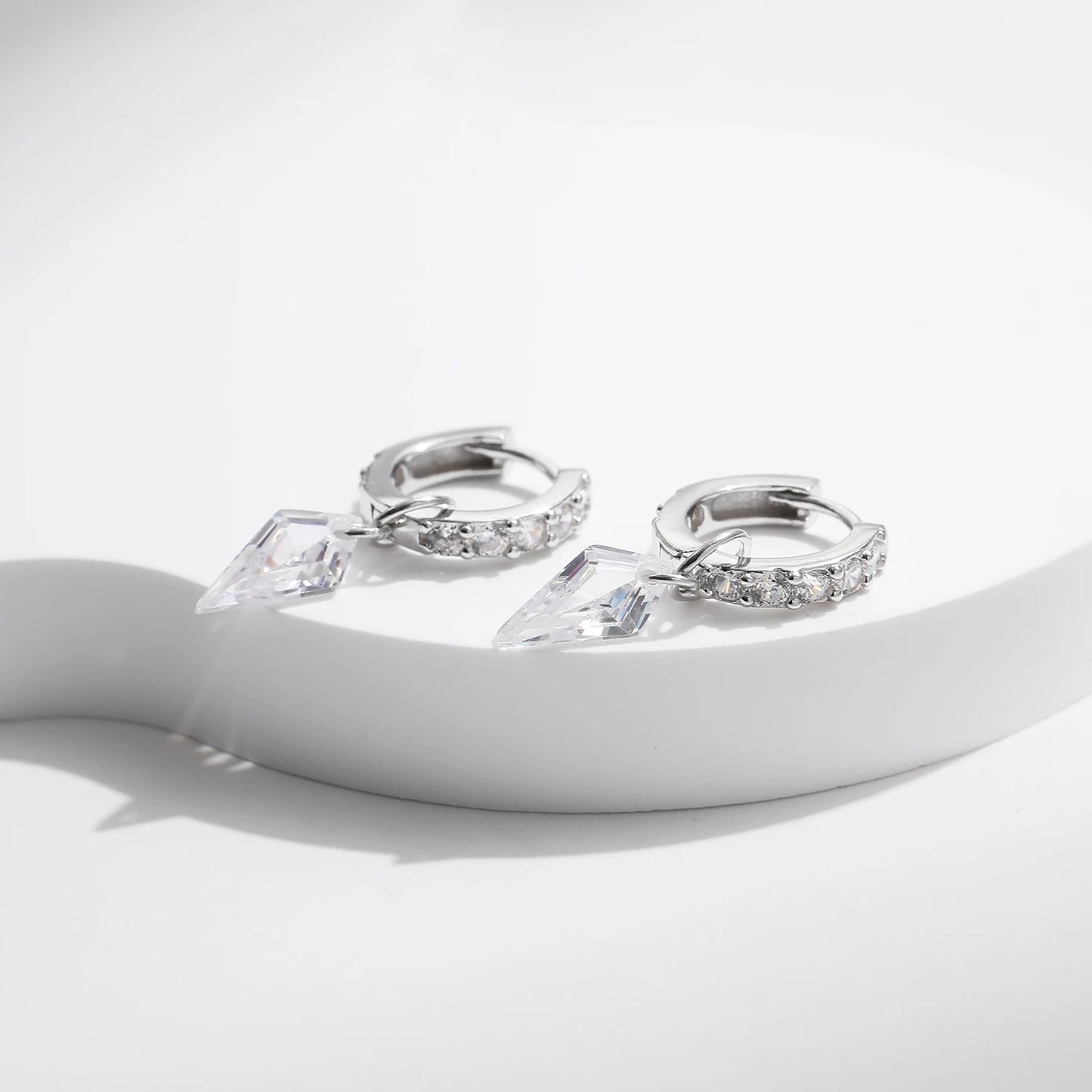 Pendientes de aro MODIAN de plata de ley 925 con circonitas cúbicas brillantes y rómbicas para mujer, chapados en platino, joyería fina hipoalergénica de moda.