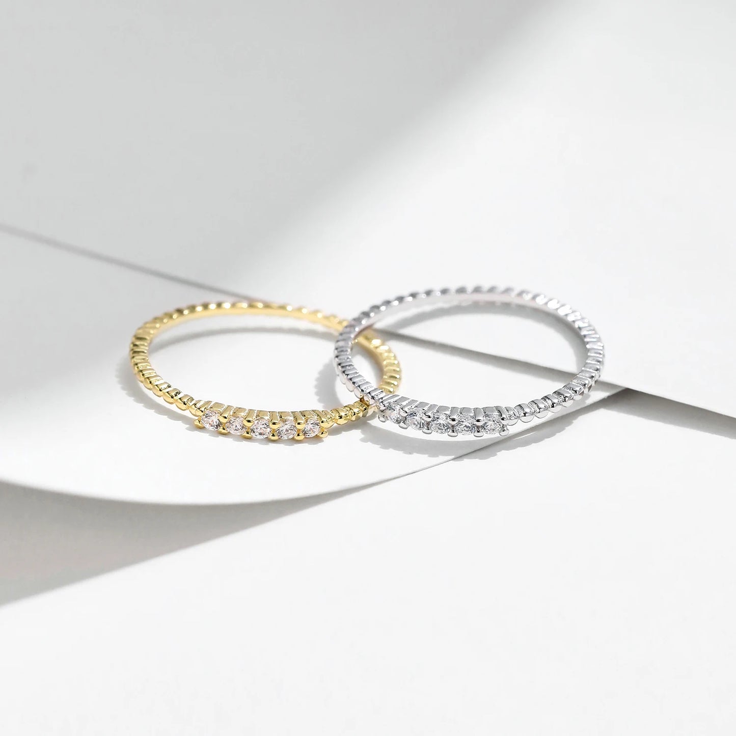 Anillo de eternidad de moissanita brillante MODIAN, plata de ley 925, apilable, popular, para mujer, joyería de fiesta