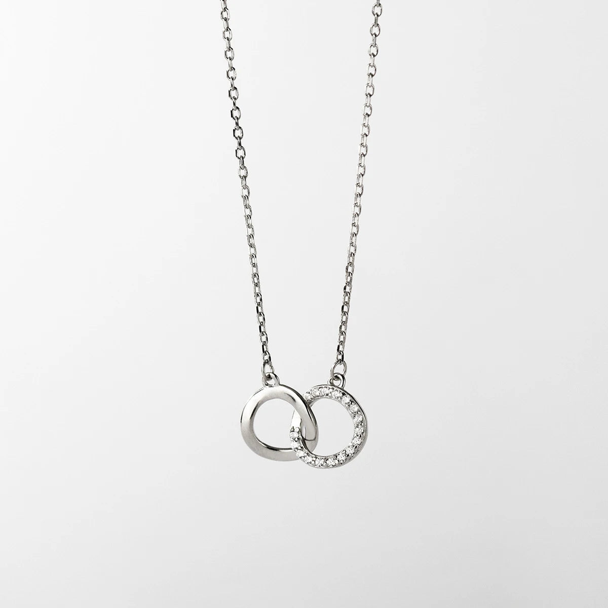 Colgante Modian Simple Vintage de circonita cúbica transparente con forma geométrica redonda entrelazada en plata de ley 925 para mujer, cadena de eslabones, collar, joyería fina