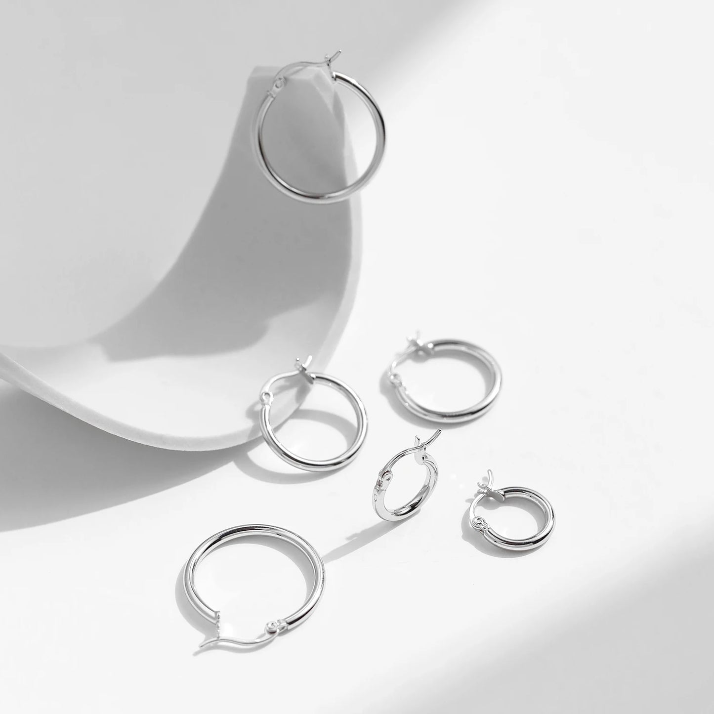 Pendientes de aro franceses clásicos y atrevidos de MODIAN en plata de ley 925, chapados en oro blanco de 18 quilates, joyería fina para mujer.