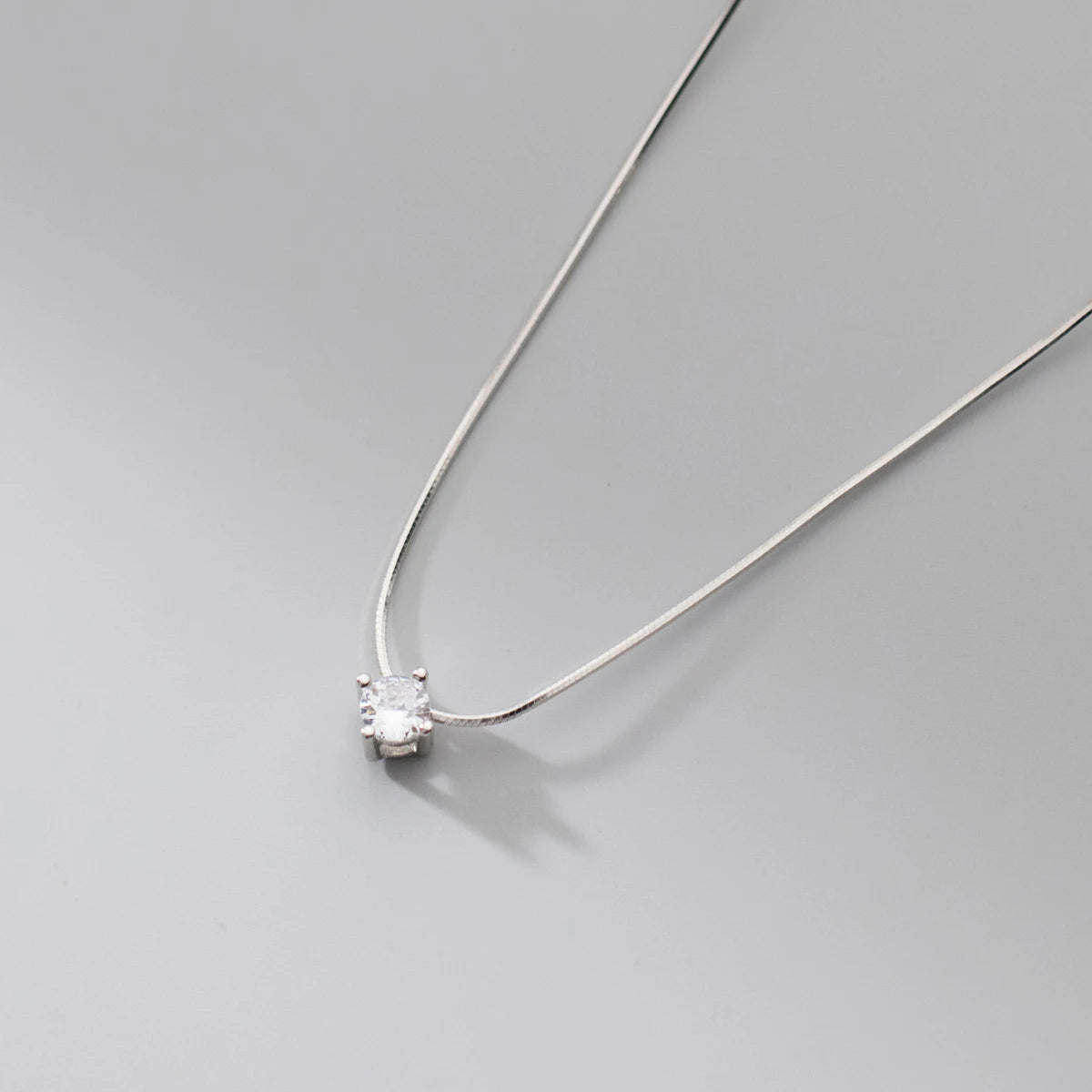 Collar MODIAN de plata de ley 925 con colgante de circonita cúbica transparente y redonda, cadena de serpiente para mujer, regalo de cumpleaños, joyería fina