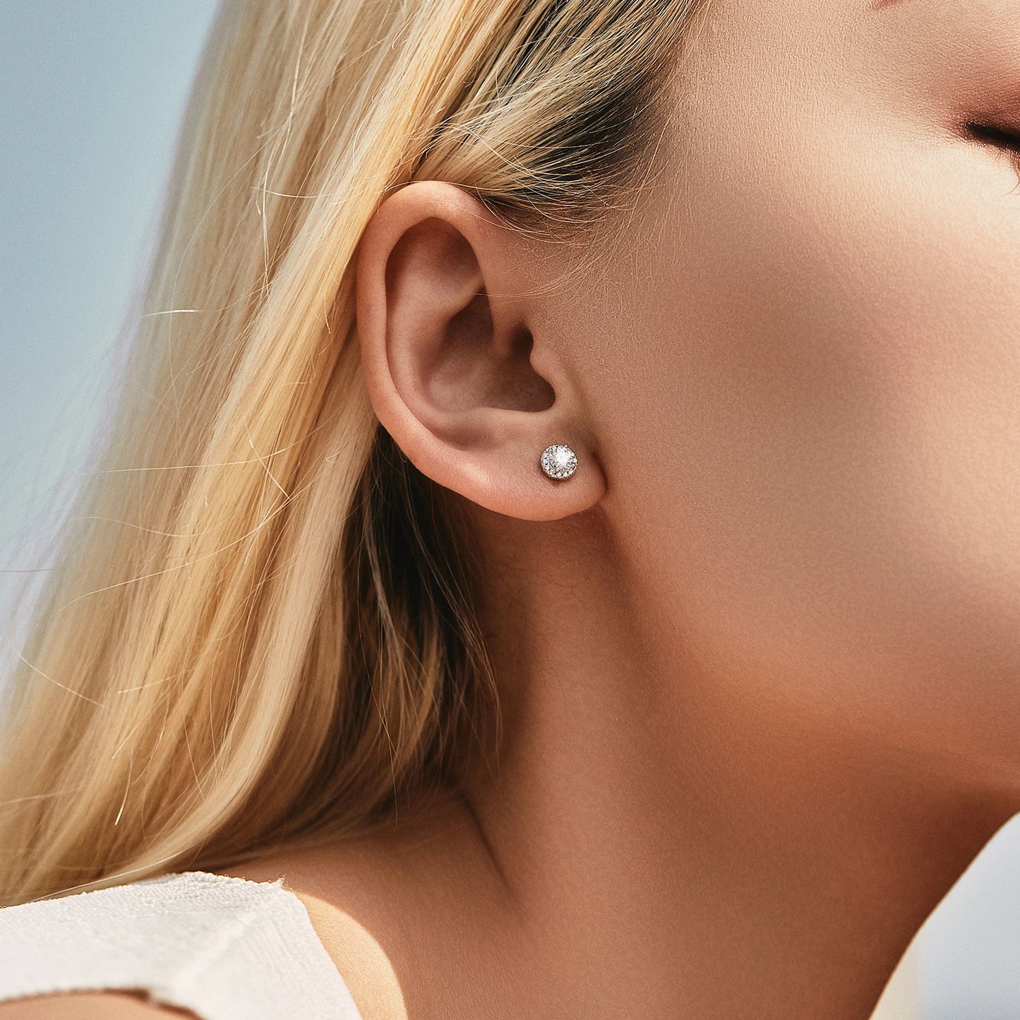 MODIAN Luxury Tiny Halo Moissanite Stud Earrings 925 Sterling Silver Earrings For Women Engagement Wedding Fine Jewelry Gift