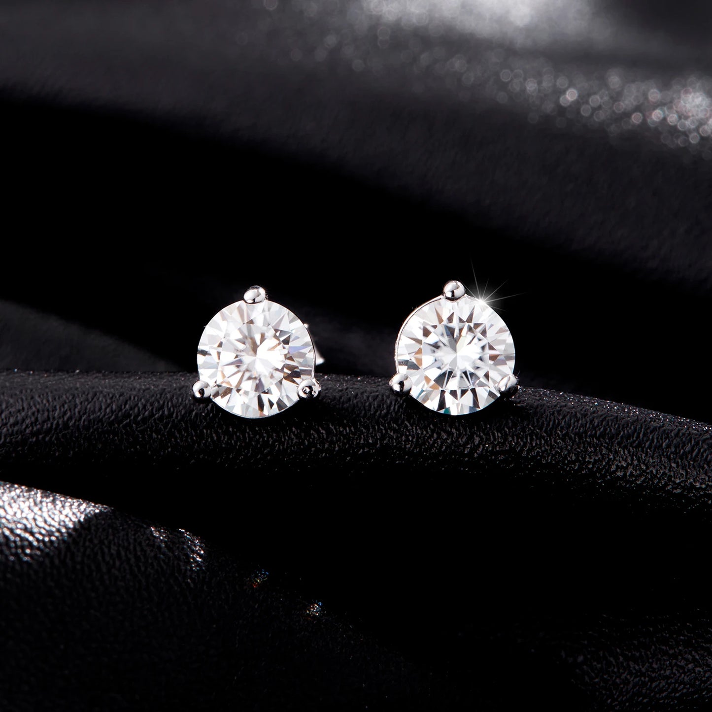 MODIAN D Color 1CT Moissanite Earrings 925 Sterling Silver Sparkling Three Prong Setting Stud Earrings For Women Wedding Jewelry