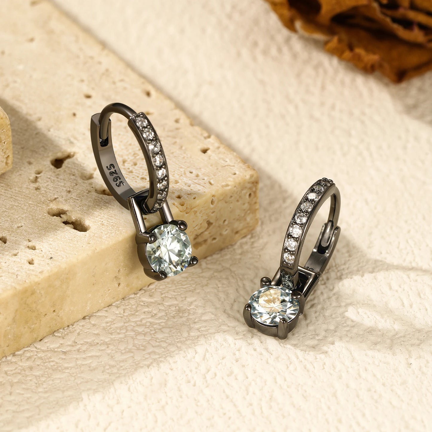 MODIAN 0.5Ct D Color Light Green Moissanite Swing Hoop Earrings 925 Sterling Silver Black Punk Ear Buckles for Women Jewelry