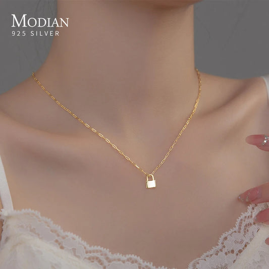 Collar Modian Fashion de plata de ley 925 con cadena de eslabones y colgante con forma de llave para mujer, ideal como regalo de boda o fiesta.