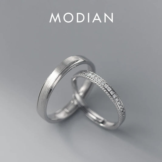 Anillo Modian de plata de ley 925 con diseño clásico esmerilado para parejas, ideal como regalo de boda o compromiso.