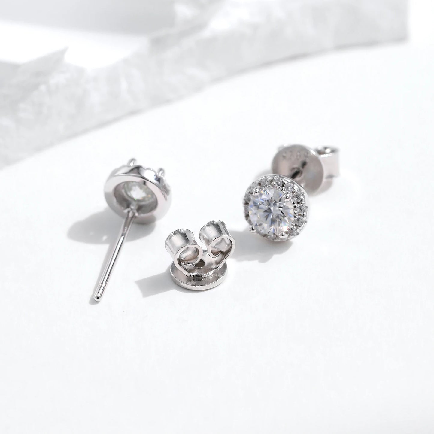 MODIAN Luxury Tiny Halo Moissanite Stud Earrings 925 Sterling Silver Earrings For Women Engagement Wedding Fine Jewelry Gift