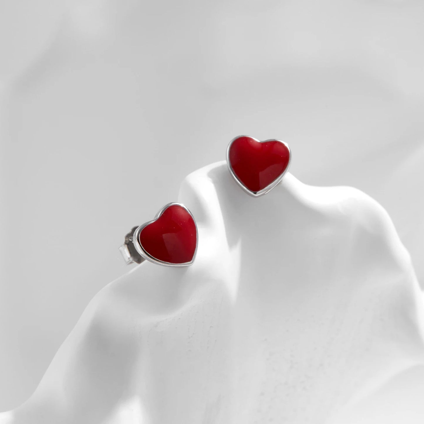 Pendientes MODIAN de plata de ley 925 con diseño romántico de corazón de esmalte rojo, pequeños y encantadores, para mujer, joyería fina de uso diario.